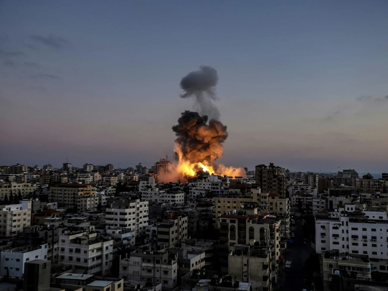 U.N. assembly formally endorses two-country solution declaration